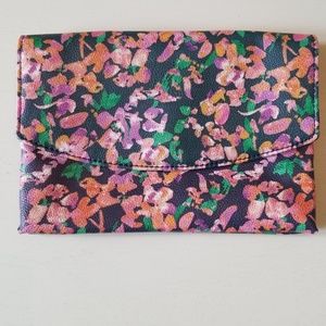 Ann Taylor | Floral Clutch